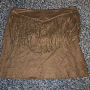 Mini skirt with fringes